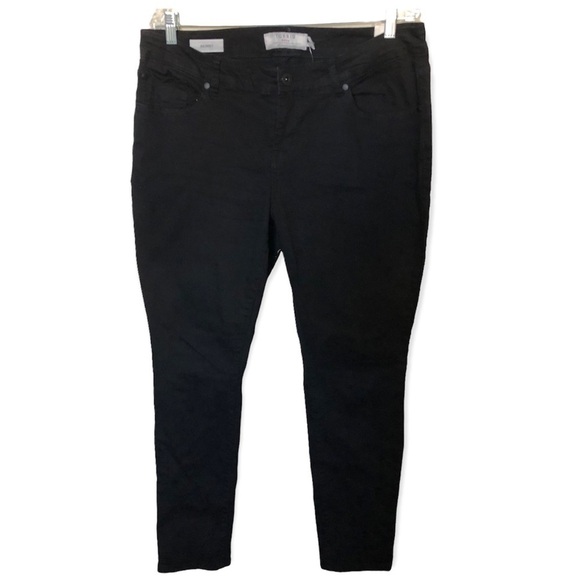 NWT Torrid Sophia Skinny jeans black - Picture 1 of 6